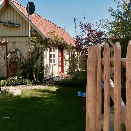 Villa Kleines Haus am Hafen - ruhig und grün am Ortsrand Prerow Exterior foto