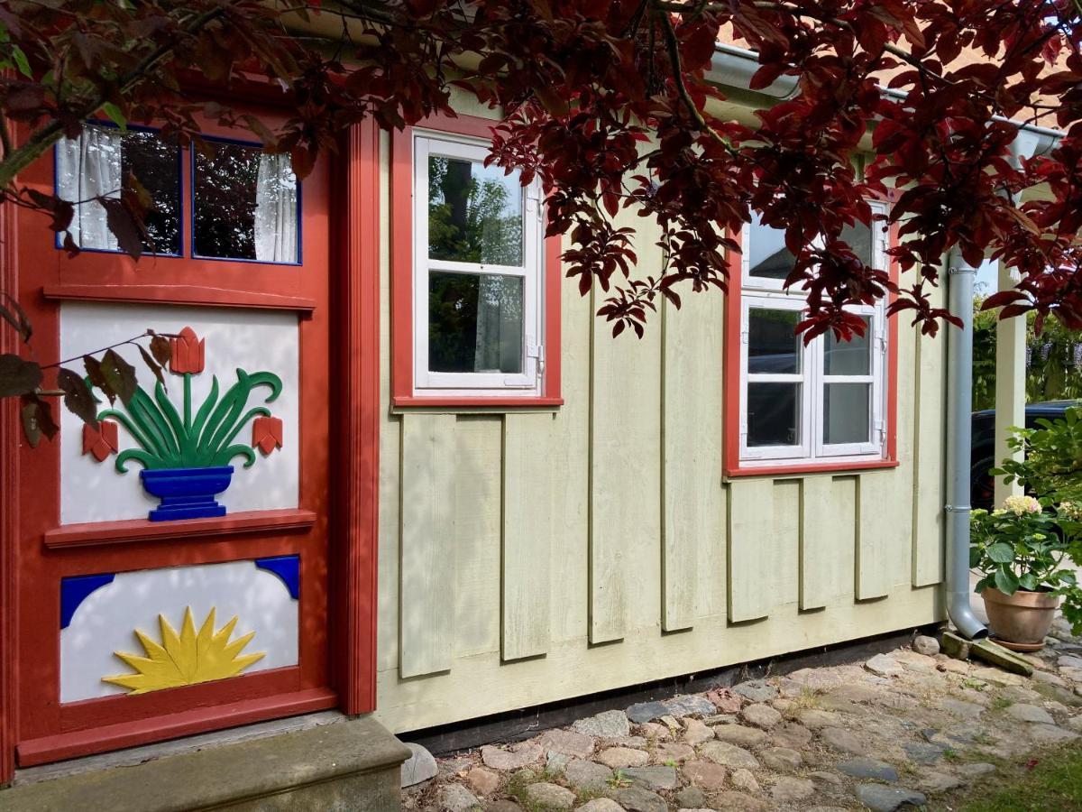 Villa Kleines Haus am Hafen - ruhig und grün am Ortsrand Prerow Exterior foto