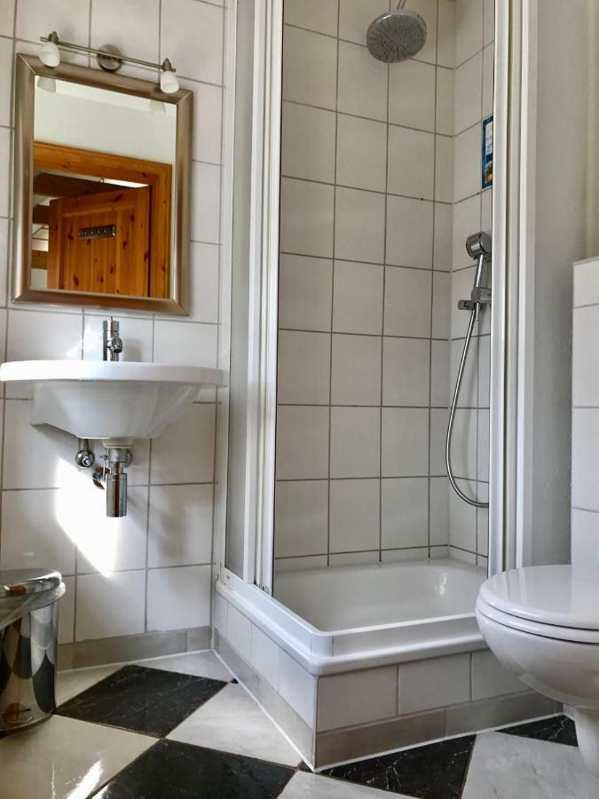Villa Kleines Haus am Hafen - ruhig und grün am Ortsrand Prerow Exterior foto